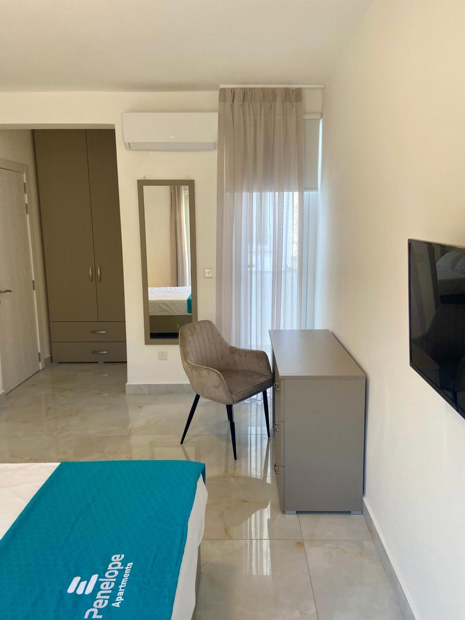 Penelope 15 * Xlendi